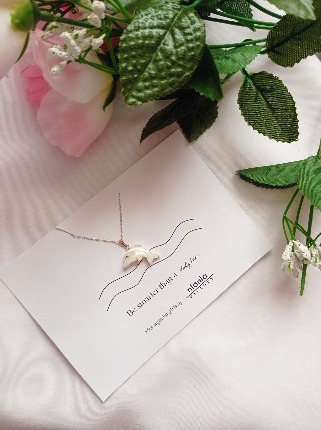 Collar de delfín en cadena de plata esterlina de 18 pulgadas, mensaje "Sé más inteligente que un delfín", regalo personalizado, collar de afirmación, regalo de afirmación, idea de regalo única | de nlanlaVictory